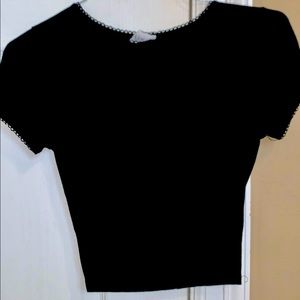Black ribbed Tillys crop top